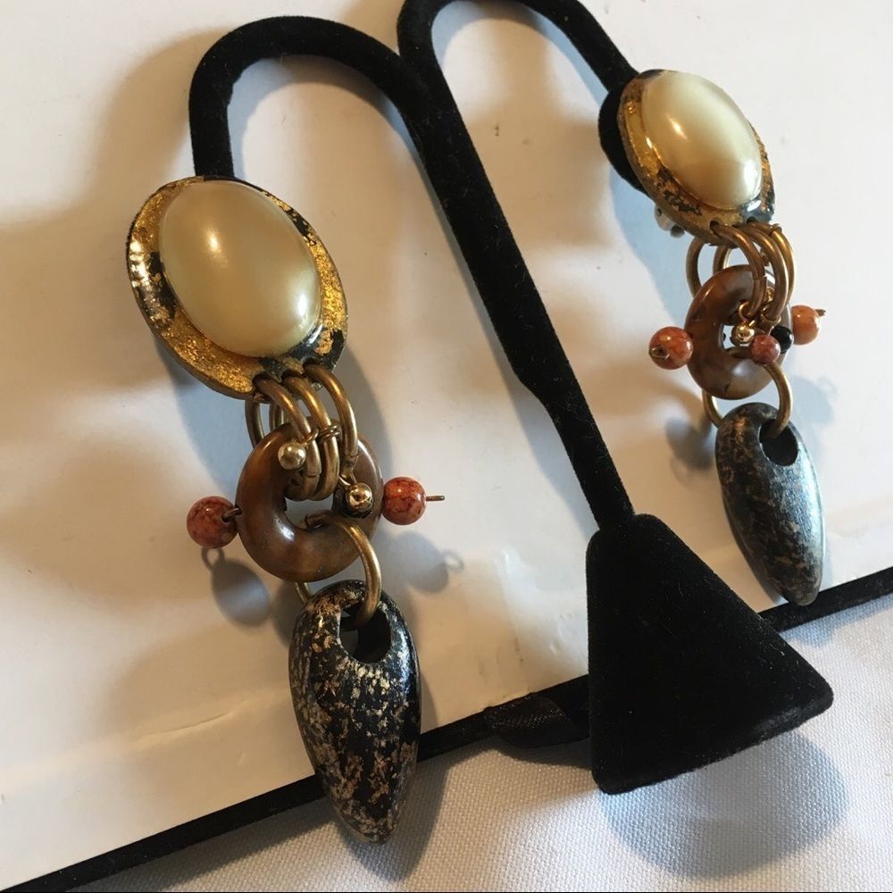 Vintage Dangling Earrings With Resin - Picture 6 of 7